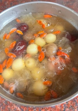 桂圓銀耳蓮子湯 的食譜成品照片