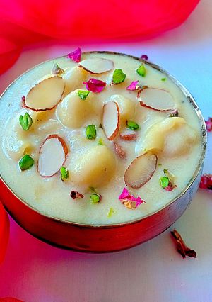 A picture of Pasta kheer.