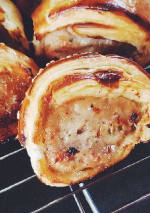 A picture of Caramelised Onion Sausage Rolls.