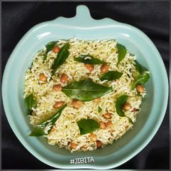 A picture of Snacks with leftover rice.