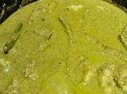 Una foto de cordero salsa