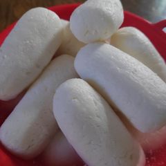A picture of Bengali rasgulla.