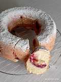 Ciambellone alle prugne alto e soffice