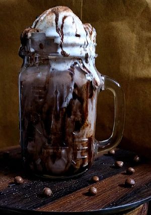 A picture of Chikoo Chocolate Shake.
