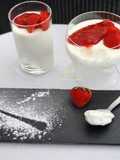 Mousse de Queijo Quark com Morangos