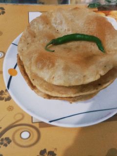 खाकरा पुरी (Khakhra puri recipe in marathi) रेसिपी चे मुख्य फोटो 