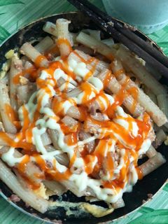 Hình của món Nui chiên trứng pate rau củ.