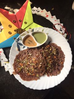 வெஜ்& பனீர் ராகி தோசை(veg and paneer ragi dosai recipe in tamil) செய்முறை முக்கிய புகைப்படம்