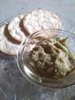 Una foto de Hummus de habas