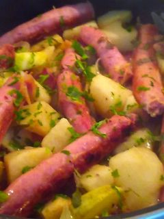 Una foto de Salchichas con papas