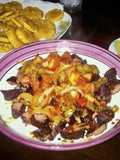 Tasajo de Cerdo & Res Encebollados con Patacones