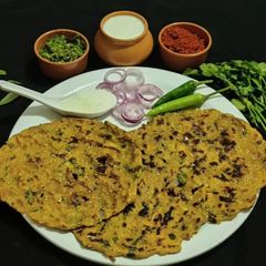 A picture of Multi flour mix Thalipith.
