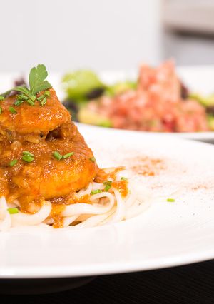 Una foto de Noodles con gambas al curry