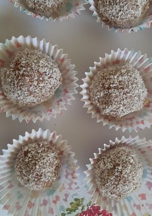 Mézeskalács kókusz golyó recept fotója