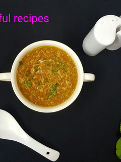 ஸ்பைஸி எக் ட்ராப் சிக்கன் சூப் (spicy egg drop chicken soup) செய்முறை முக்கிய புகைப்படம்