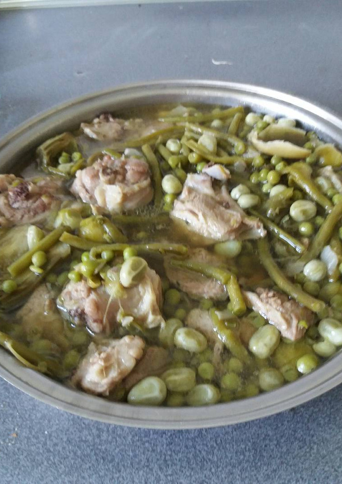 Una foto de Menestra de cordero con verduras de primavera
