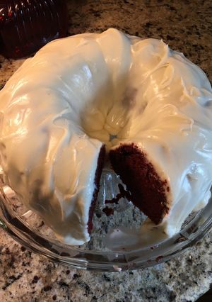 A picture of Red Velvet Chocolate Chip Cake w/Cream Cheese Icing.