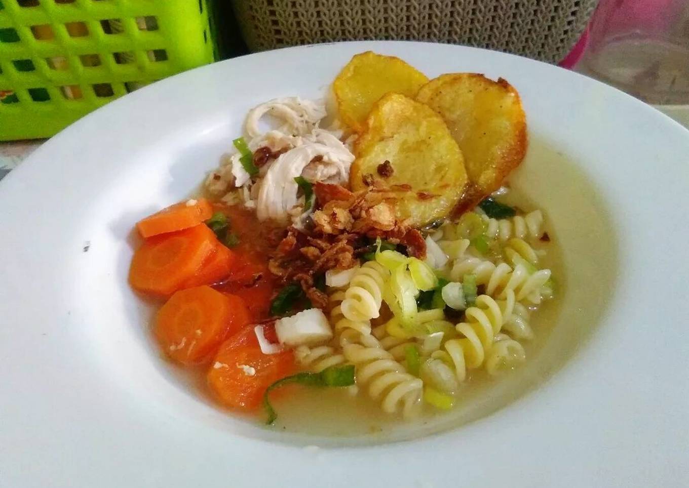 Sop manten (sop ayam solo)