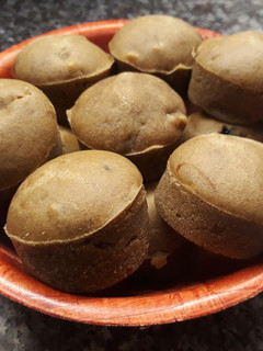 Una foto de Muffins de café y nueces