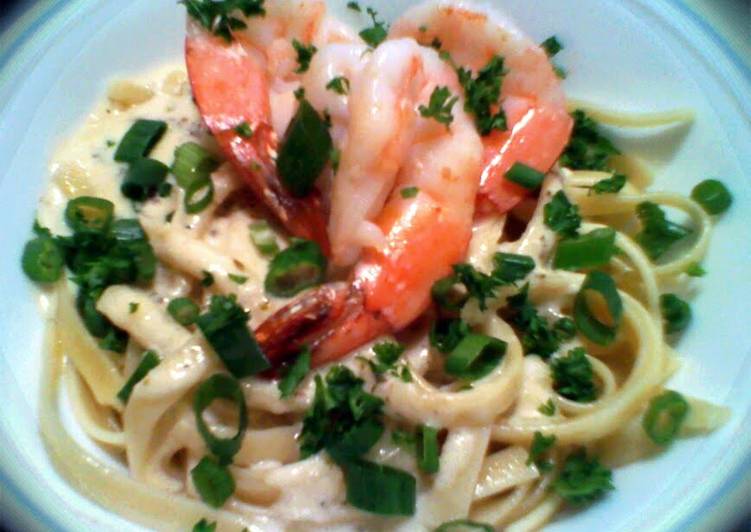 Easiest Way to Prepare Super Quick Homemade shrimp alfredo w/ pasta