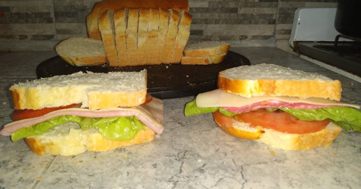 Sándwiches con pan lactal casero Receta de Fabian Almada- Cookpad