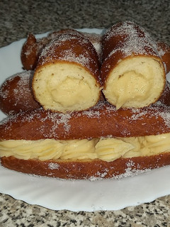 Una foto de Xuxos o pepitos de crema Sin Gluten