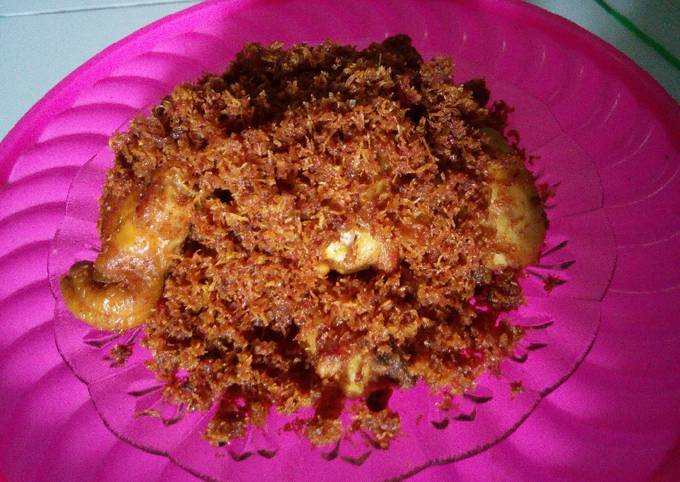 Ayam goreng serundeng