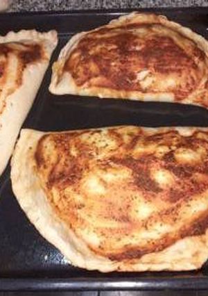 Una foto de Calzones /pizzeta