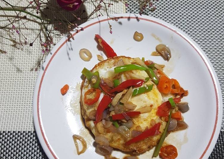 Telur Ceplok Saos Tiram♡