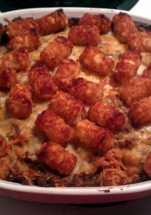 A picture of tater tot casserole.