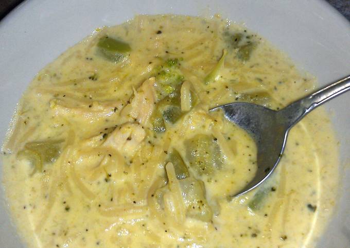 chicken and broccoli cheese soup
