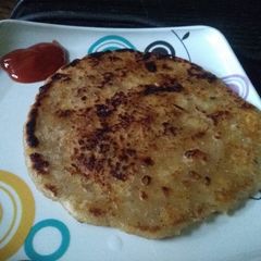 A picture of Aaloo paratha.