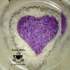 2 colours rice (white and purple) A picture of 2 colours rice (white and purple).