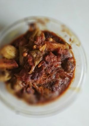 A picture of Pointed  gourd potato curry.