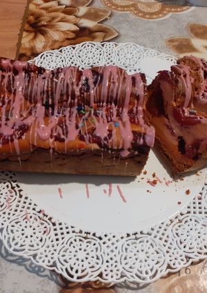 Una foto de Budín de Yogurt con Frutilla Saludable🍓🥧🙈