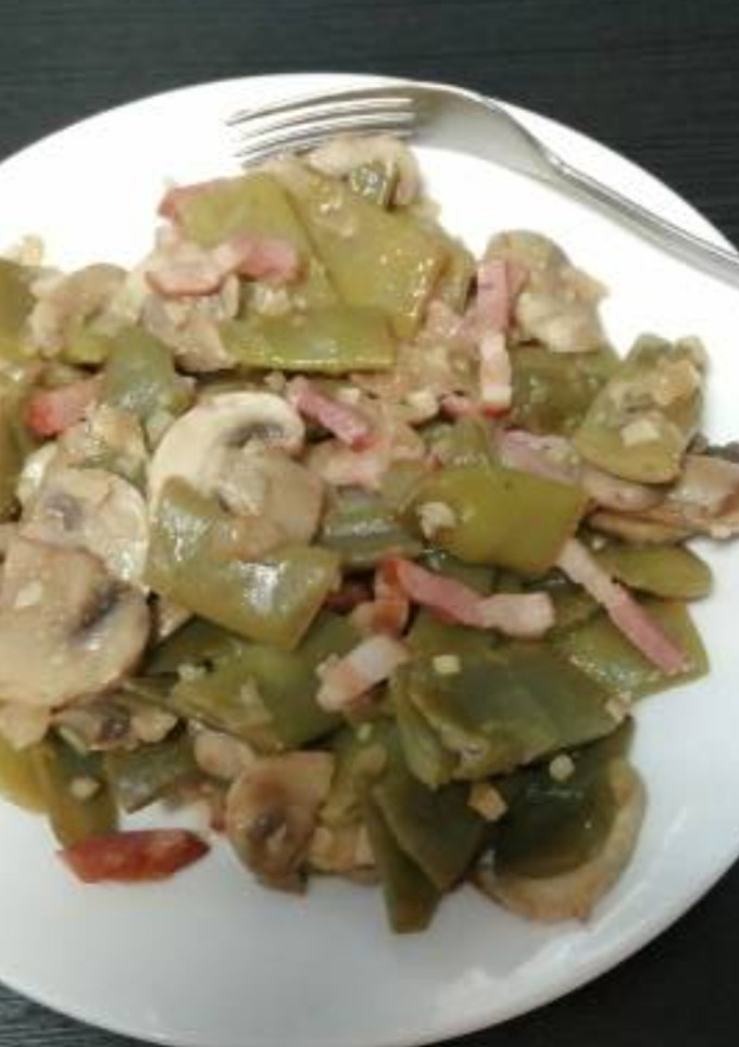 Una foto de Judías verdes con champiñones y bacon