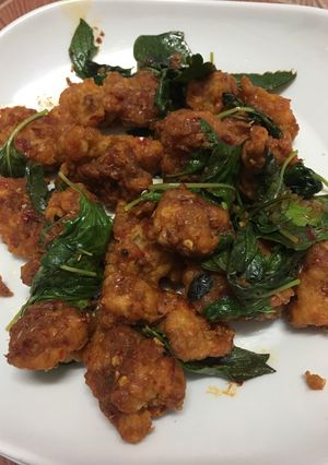 รูปของ ผัดพริกแกงไก่กรอบ