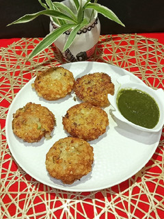 A picture of Sabudana Vada.