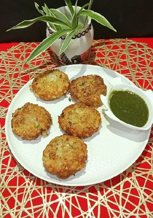 A picture of Sabudana Vada.