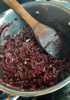 Lilahagyma lekvár recept fotója