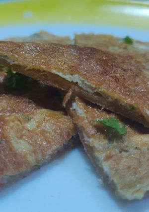 A picture of Egg Lachha Paratha.