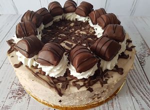 Kinder Bueno torta recept fotója