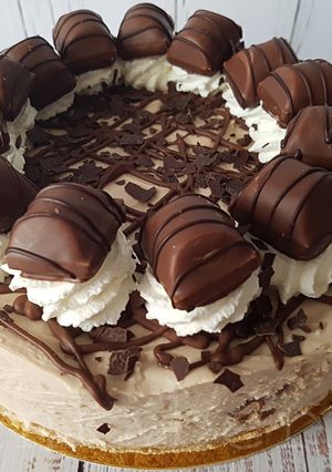 Kinder Bueno torta recept fotója