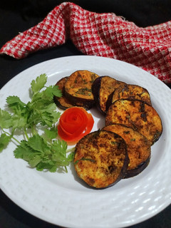 बैंगन भाजा (begun bhaja recipe in Hindi) रेसिपी मुख्य फोटो