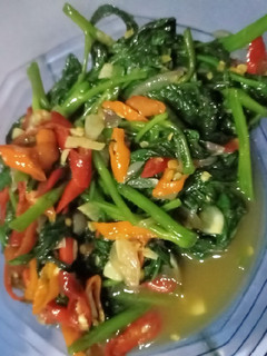 Foto resep Tumis kangkung bumbu racik indofood