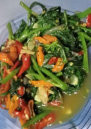 Foto resep Tumis kangkung bumbu racik indofood