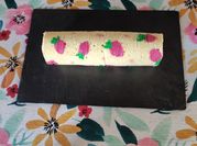 Una foto de pionono crema pastelera