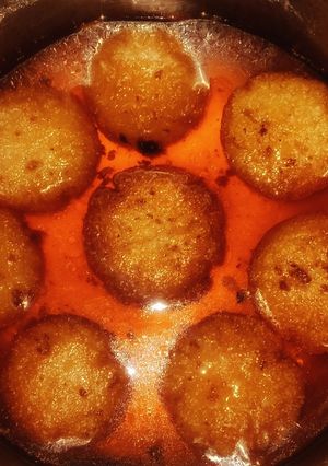 A picture of Semolina sweets.