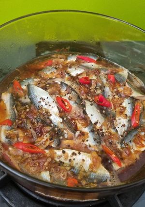 A picture of Braised Mackerel with Pepper.