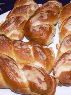 Fonott sós kalácska recept fotója
